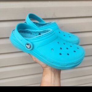 CROCS Kids Turquoise Fuzzy-Lined Clog with Heel Strap